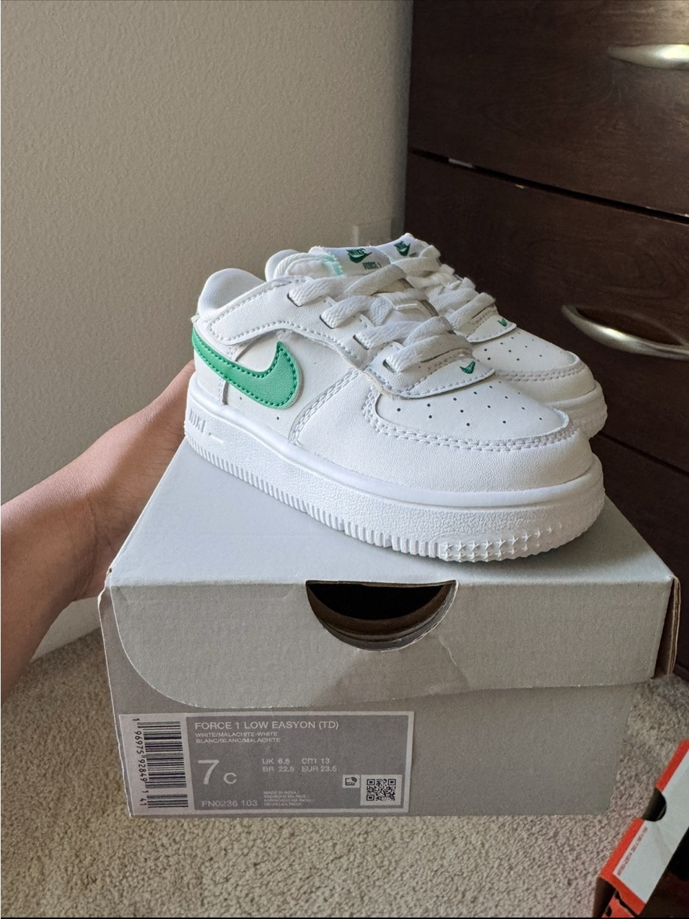 Nike Kids White Low-Top Sneakers with Green Swoosh